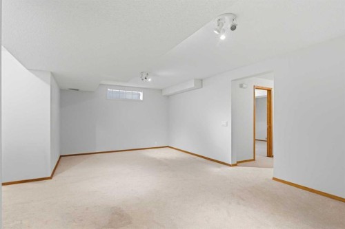 28 Sunlake Circle Se, Calgary, AB - Indoor Photo Showing Other Room