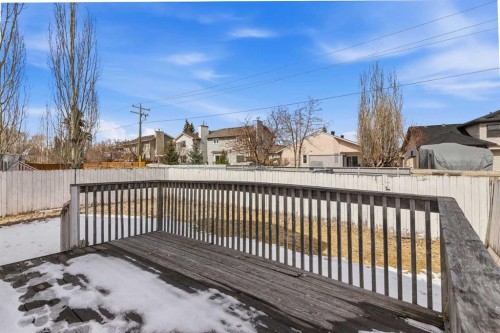 28 Sunlake Circle Se, Calgary, AB - Outdoor