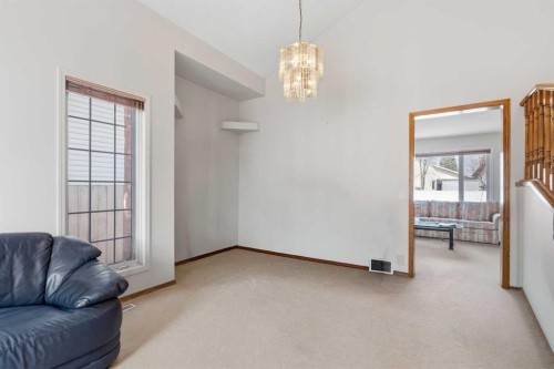 28 Sunlake Circle Se, Calgary, AB - Indoor Photo Showing Other Room