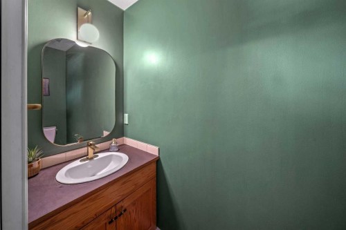 2-306 14 Avenue Ne, Calgary, AB - Indoor Photo Showing Bathroom