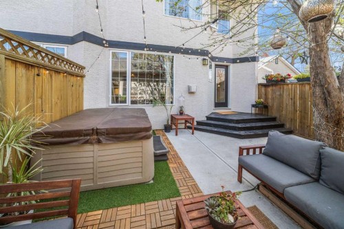 2-306 14 Avenue Ne, Calgary, AB - Outdoor