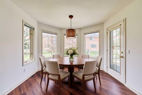 243 Hampshire Close Nw, Calgary, AB - Indoor Photo Showing Dining Room