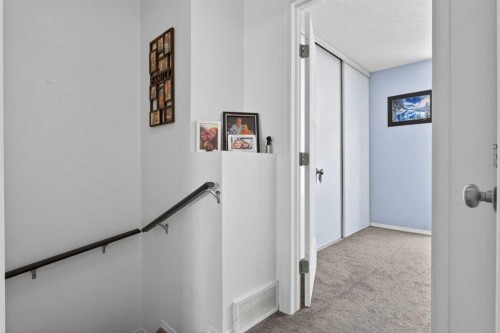 32 Erin Woods Court Se, Calgary, AB - Indoor Photo Showing Other Room