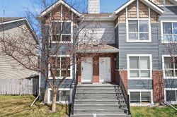 32 Erin Woods Court SE Calgary, AB T2B 3V6