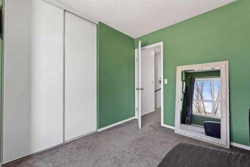 32 Erin Woods Court Se, Calgary, AB - Indoor