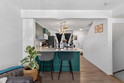 32 Erin Woods Court Se, Calgary, AB - Indoor