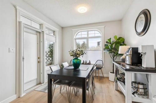 314-910 70 Avenue Sw, Calgary, AB - Indoor Photo Showing Dining Room