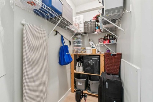 314-910 70 Avenue Sw, Calgary, AB - Indoor With Storage