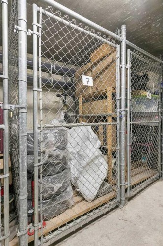 314-910 70 Avenue Sw, Calgary, AB - Indoor With Storage