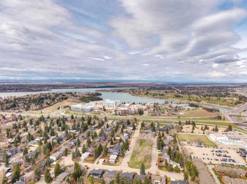 314-910 70 Avenue Sw, Calgary, AB - Outdoor With View