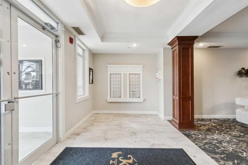 314-910 70 Avenue Sw, Calgary, AB - Indoor Photo Showing Other Room