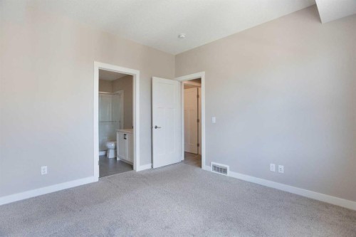 607 Cranbrook Walk Se, Calgary, AB 