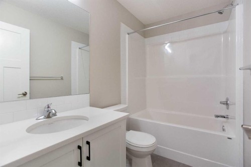 607 Cranbrook Walk Se, Calgary, AB 