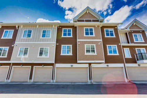 607 Cranbrook Walk Se, Calgary, AB 