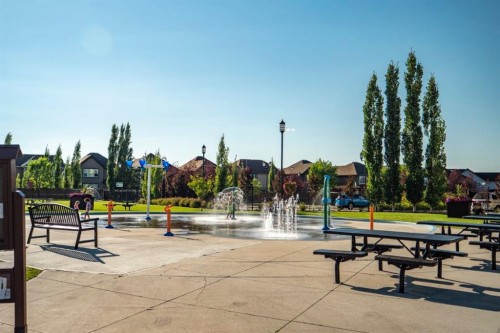 607 Cranbrook Walk Se, Calgary, AB - Outdoor