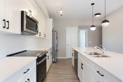 607 Cranbrook Walk Se, Calgary, AB 