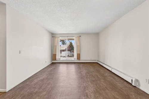 204-36 Glenbrook Crescent, Cochrane, AB - Indoor