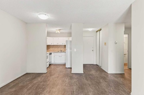 204-36 Glenbrook Crescent, Cochrane, AB - Indoor