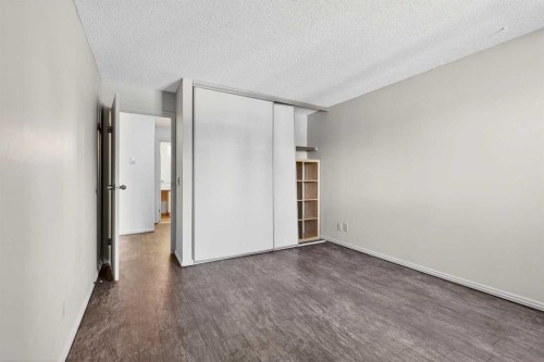 204-36 Glenbrook Crescent, Cochrane, AB - Indoor Photo Showing Other Room