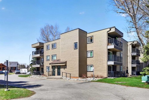 204-36 Glenbrook Crescent, Cochrane, AB - Outdoor With Balcony