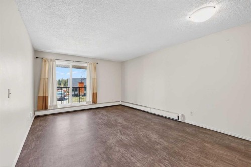 204-36 Glenbrook Crescent, Cochrane, AB - Indoor Photo Showing Other Room
