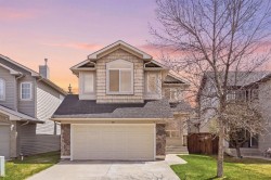 281 Bridlemeadows Common SW Calgary, AB T2Y 4V4