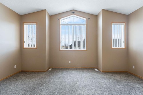 281 Bridlemeadows Common Sw, Calgary, AB - Indoor Photo Showing Other Room