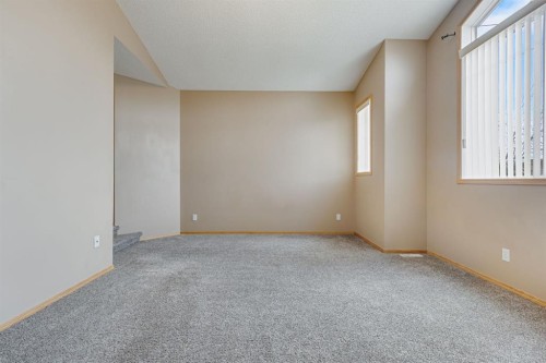 281 Bridlemeadows Common Sw, Calgary, AB - Indoor Photo Showing Other Room