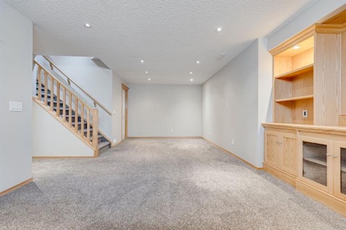 281 Bridlemeadows Common Sw, Calgary, AB - Indoor Photo Showing Other Room