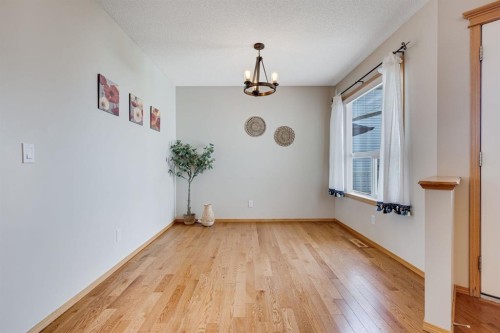281 Bridlemeadows Common Sw, Calgary, AB - Indoor Photo Showing Other Room
