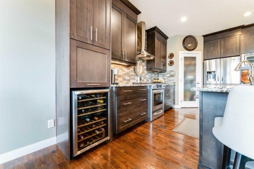 149 Muirfield Boulevard, Lyalta, AB - Indoor Photo Showing Kitchen With Upgraded Kitchen