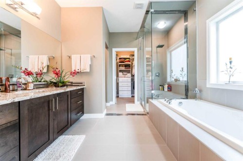 149 Muirfield Boulevard, Lyalta, AB - Indoor Photo Showing Bathroom