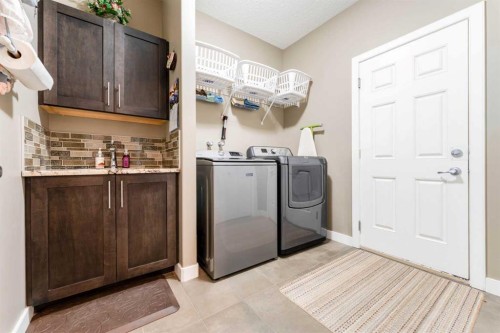 149 Muirfield Boulevard, Lyalta, AB - Indoor Photo Showing Laundry Room