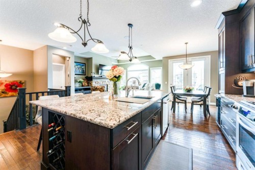 149 Muirfield Boulevard, Lyalta, AB - Indoor Photo Showing Kitchen With Upgraded Kitchen