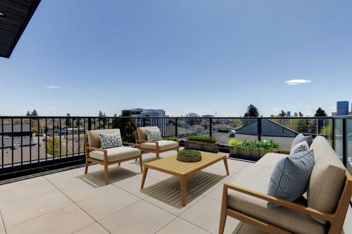 3-232 20 Avenue Ne, Calgary, AB - Outdoor With Exterior