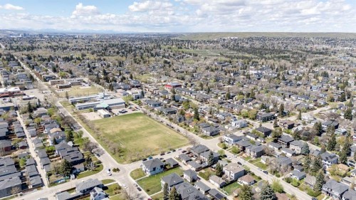 3-232 20 Avenue Ne, Calgary, AB - Outdoor With View