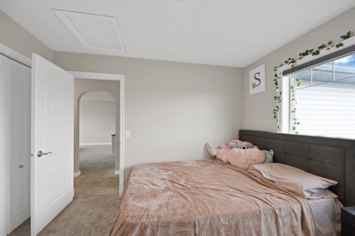 2386 Fairways Circle Nw, Airdrie, AB - Indoor Photo Showing Bedroom