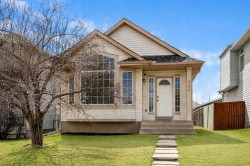 144 Covewood Close NE Calgary, AB T3K 4Z8