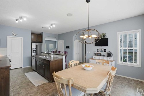 4432 Elgin Avenue Se, Calgary, AB - Indoor Photo Showing Dining Room