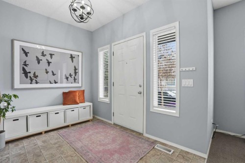 4432 Elgin Avenue Se, Calgary, AB - Indoor Photo Showing Other Room