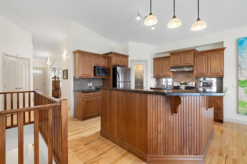 20 Ranch Road, Okotoks, AB - Indoor Photo Showing Kitchen