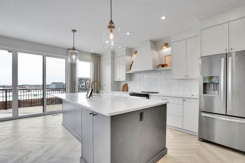 195 Lucas Common Nw, Calgary, AB - Indoor Photo Showing Kitchen With Upgraded Kitchen