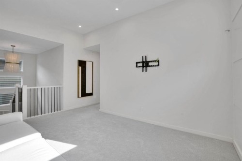 195 Lucas Common Nw, Calgary, AB - Indoor Photo Showing Other Room