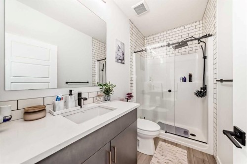 287 Amblehurst Way Nw, Calgary, AB - Indoor Photo Showing Bathroom