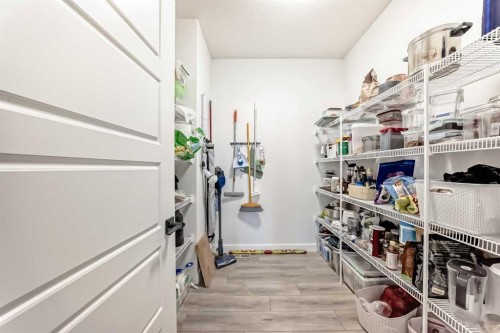 287 Amblehurst Way Nw, Calgary, AB - Indoor