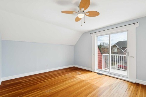 2128 Broadview Road Nw, Calgary, AB - Indoor Photo Showing Other Room