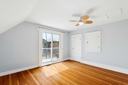 2128 Broadview Road Nw, Calgary, AB - Indoor Photo Showing Other Room
