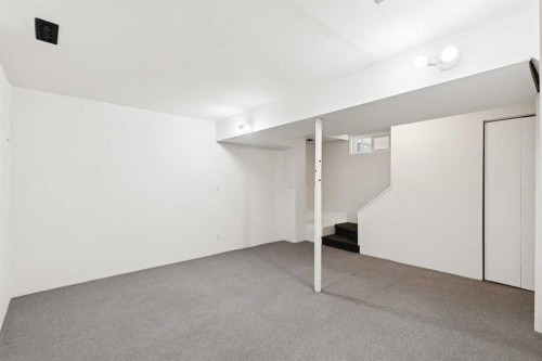 2128 Broadview Road Nw, Calgary, AB - Indoor