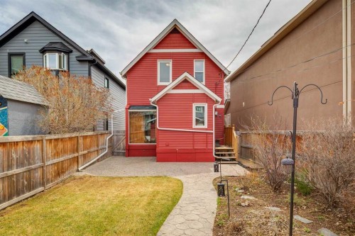 2128 Broadview Road Nw, Calgary, AB - Outdoor With Exterior