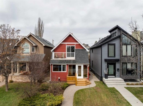 2128 Broadview Road Nw, Calgary, AB - Outdoor With Facade